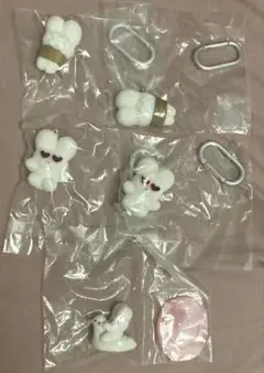 beco+81 しりみみうさぎ ダイカットラメアクキー アクリルキーホルダー