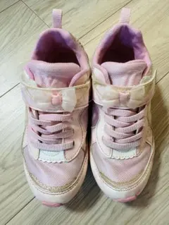 Item thumbnail for item 42b65ca4-c9e0-4846-875f-623184b44494