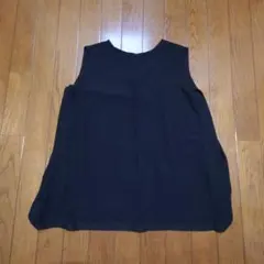 ユニクロ　ノースリーブ　ブラック　Sサイズ