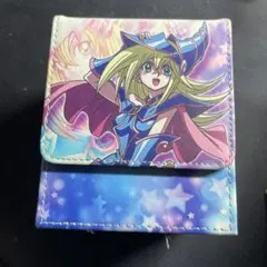 遊戯王 レザー ミレニアムデッキケース ブラックマジシャンガール ブラマジガール 遊戯王 レザー ミレニアムデッキケース ブラックマジシャンガール