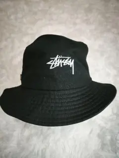 Stussy ステューシー バケットハット ブラック 刺繍ロゴ S/Mのサムネイル