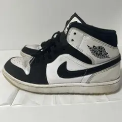 Nike Air Jordan 1 Mid Omegaブラック/ホワイトのサムネイル