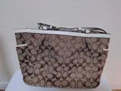 COACH シグネチャー トートバッグ ブラウン×ホワイト
