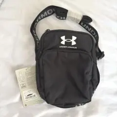 UNDER ARMOUR ショルダーバッグ ブラックのサムネイル