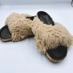 値下げ muku マカロンポシェット ムートン - メルカリ
