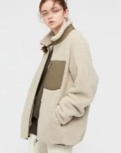 ベージュ フリースジャケット 襟付き