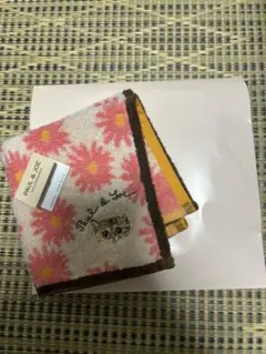 PAUL & JOE 花柄タオルハンカチ
