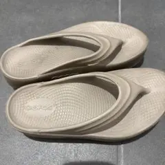 OOFOS ベージュ
