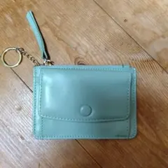 パスケース　ミントグリーン　美品