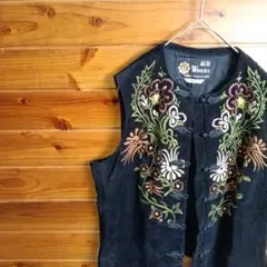 エッチジーエヌワイ ベスト Vネック 花柄 S 黒 綿 レイヤード - メルカリ