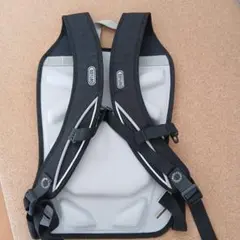 ORTLIEB オルトリーブ ヴェロシティ バックパック 20L シルバー - メルカリ