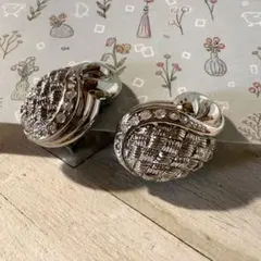 ヴィンテージ♡ラインストーンが並んだシルバートーン×編み込み風のレトロイヤリング