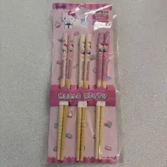 新品　未開封　ハローキティ 木製箸 サンリオ　キティちゃん　キティ　ベビー