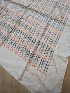 数回使ったChristian Dior ロゴパターンスカーフ