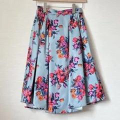 【トランテアンソンドゥモード】新品　膝丈スカート（36サイズ）水色　花柄　フレア