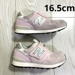 スニーカー