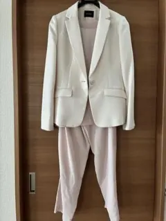 ホワイトジャケットとピンクスーツセット　サイズ9号