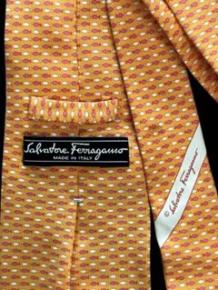 ⭐️Salvatore Ferragamoフェラガモ⭐️シルクネクタイ⭐️イタリア美品