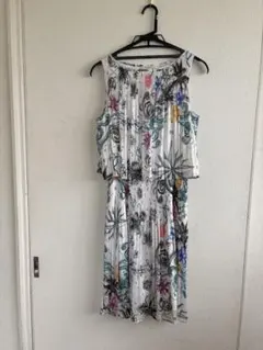 Paul Smith花柄 プリーツ ノースリーブ ワンピースのサムネイル