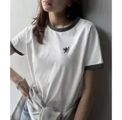 【新品未使用】ホワイト Tシャツ 半袖のサムネイル