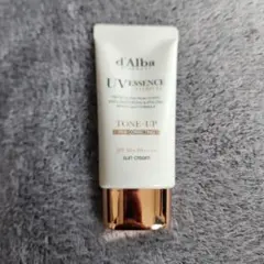 d'Alba UV ESSENCE SUN CREAM SPF50+