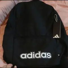 タグ付き新品未使用　シンプルなアディダスロゴリュック　国内購入品　値引き不可