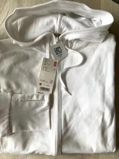 [新品タグ付]訳あり　ユニクロ　UVカットフルジップパーカ　Mサイズ　ホワイト