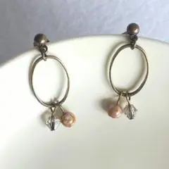 [41]メタルパーツとチェコガラスとスワロフスキーのピアス イヤリング 上品