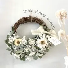 ドライフラワー ユーカリと白い小花のハーフリース