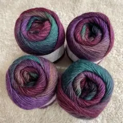 グラデーションウール　ワイングリーン系