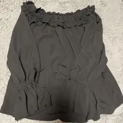 オフショルブラウスのサムネイル
