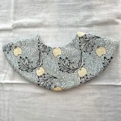 ぱぴお様オーダー　まんまるスタイ　ウィリアムモリス　リバーシブル（ホワイト）