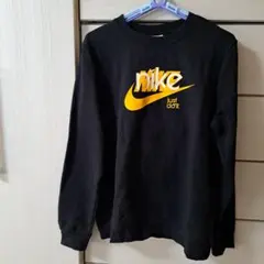 ナイキ　トレーナー