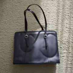 ブラックレザービジネスバッグ