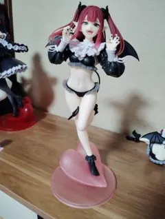 サキュバス フィギュア ピンク髪のサムネイル