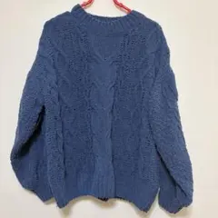 ダークブルー ケーブル編みニット 長袖