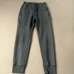 ユニクロ　140 ブラック