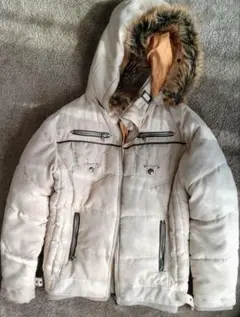 アイボリー ファー付きダウンジャケット