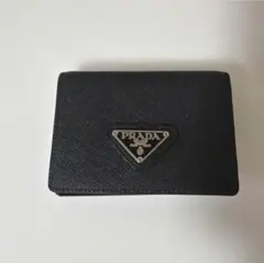 プラダ PRADA 二つ折り財布カードケース 1M0504　美品 プラダ PRADA 二つ折り財布カードケース 1M0504 美品 - メルカリ