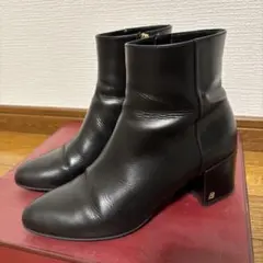 【美品箱付き】BALLY 黒 ショートブーツ　イタリア製のサムネイル