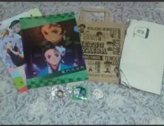 鬼滅の刃クリアファイル 善逸キーホルダー禰豆子胡蝶しのぶ悲鳴嶼行冥バッジ 紙袋