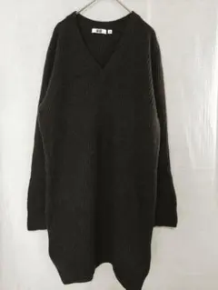 美品 UNIQLO U プレミアムラムVネックワンピース　M