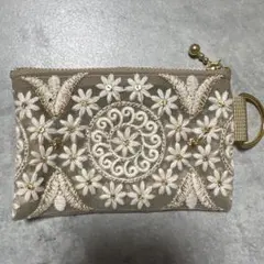インド刺繍リボン　ハンドメイドポーチ
