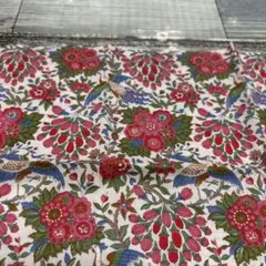 リバティタナローン 28×37cmほど