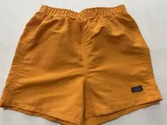 patagonia オレンジ ハーフパンツ