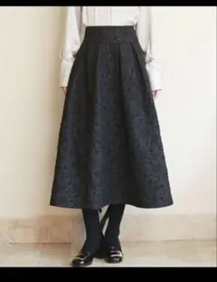 【新品タグ付き】レースフレアスカート 黒のサムネイル