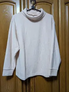 ユニクロ　ソフトニットフリースリブハイネックTピンク　Ｍ