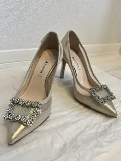 DIANA ゴールド　ポインテッドトゥ ハイヒール