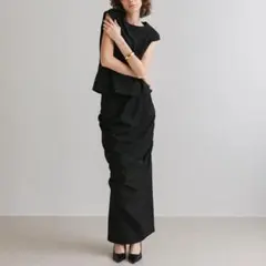 美品 HER. ドレープタイトスカート ブラック 1のサムネイル