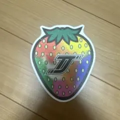 TravisJapan ららアリーナ いちご 銀テープ 落下物 - メルカリ